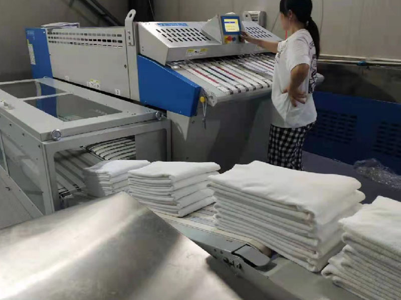 富巾类折叠机-02